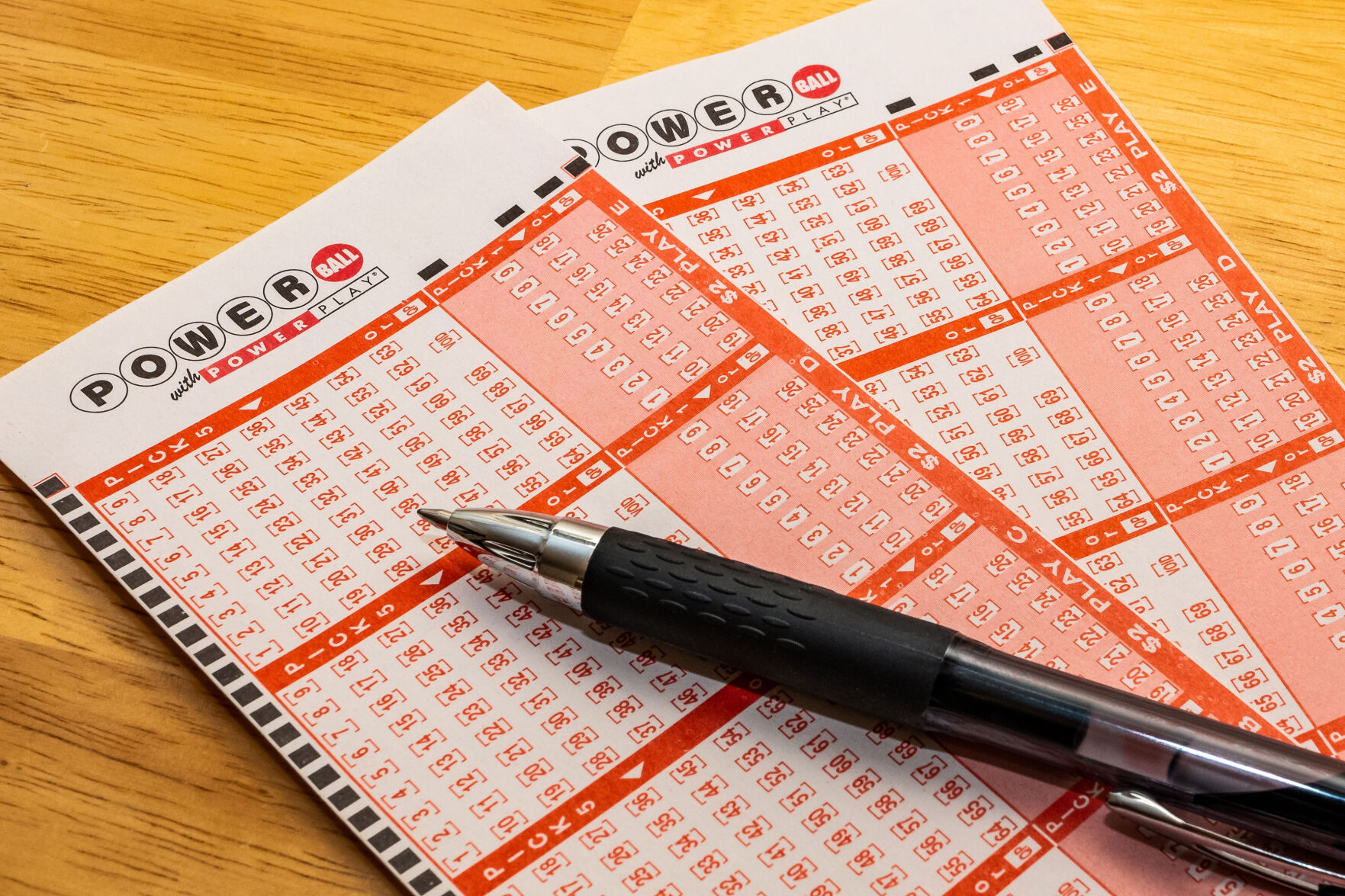 There were 2 winning tickets sold in Wednesday's $632.6 million Powerball drawing